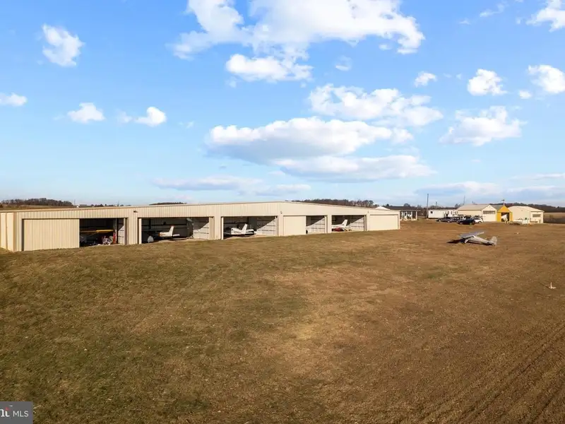 Baublitz Commercial Airport: 10 Acres with Hangars and Income Opportunities in York County, Pa