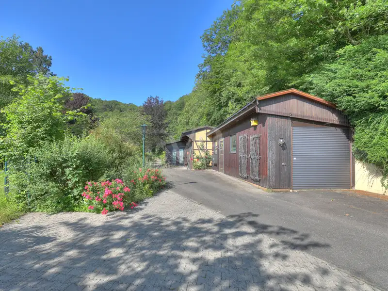 Spacious 34,000 M² Stud Farm Property with Main House, Pool, and Guest Accommodations