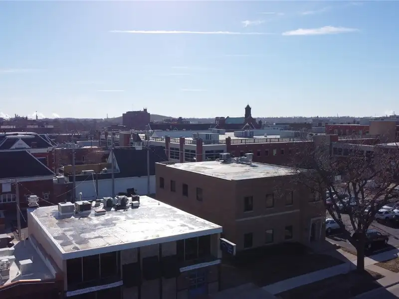 Commercial Lease Opportunity with Flexible Terms in Prime Location
