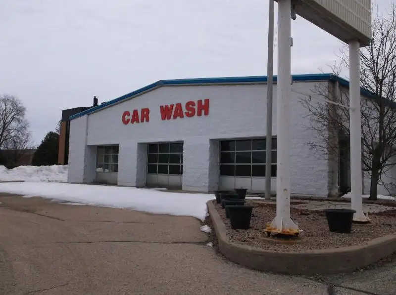 Full-service Car Wash for Lease - Equipped with Automated System and Office Space