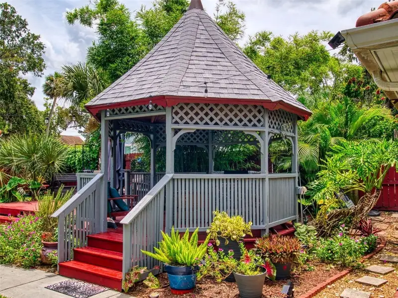 Historic Home and Turnkey Bed & Breakfast in Downtown Daytona Beach