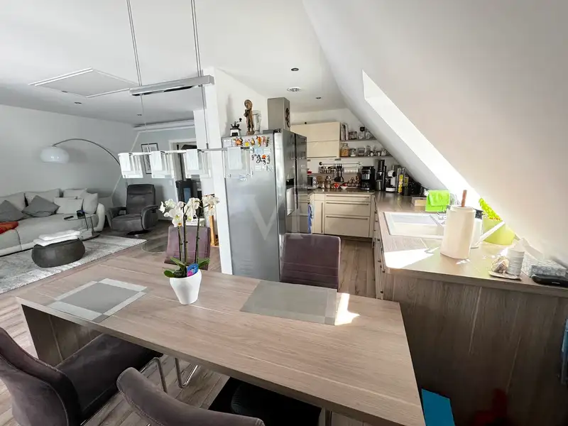 Mixed-use Property with Snack Bar and Apartment on Peenemünde Harbor Promenade