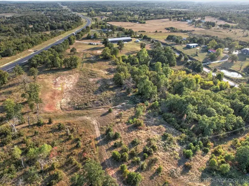 Modern Industrial Property on 9 Acres with Versatile Space and Expansion Potential