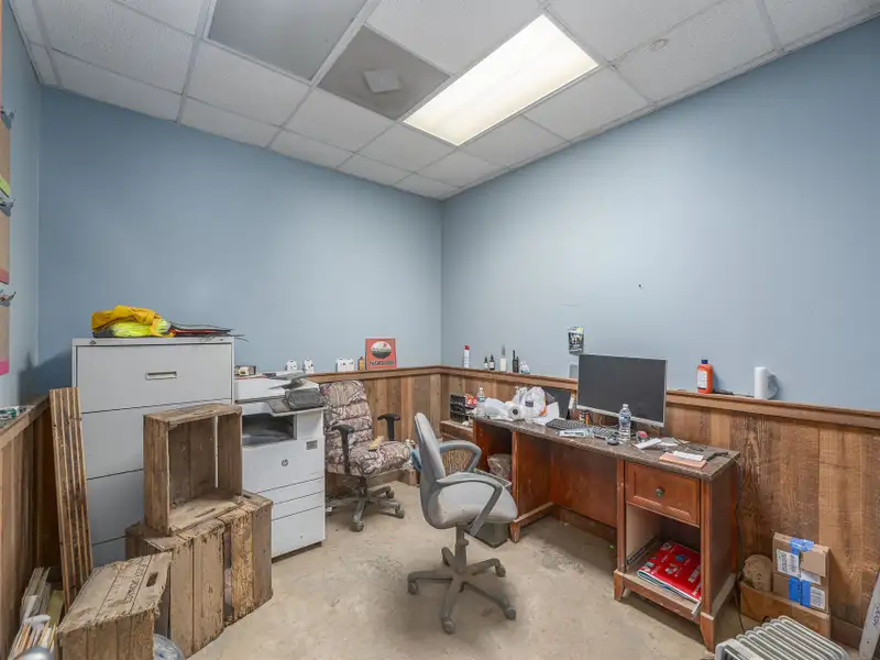 Mixed-use Industrial Property with Office, Storage, and Apartments in Bethel, Nc