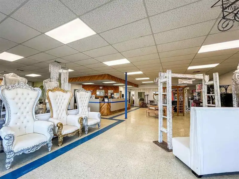 Versatile Commercial Property with Retail Space and Warehouse Near Major Highways
