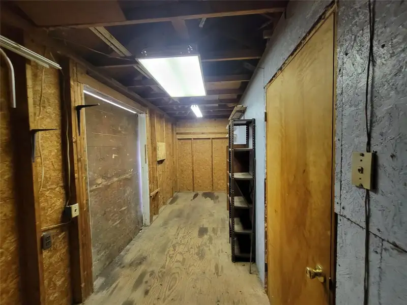 Mixed-use Property in Prime Location with Residential and Commercial Potential