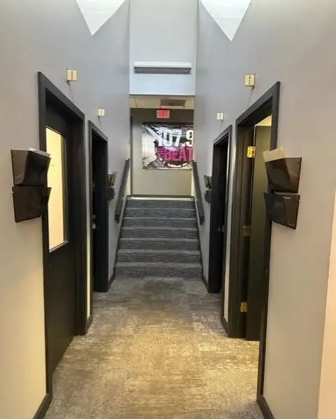 Versatile Commercial Property with Office Space Near I-75 in Valdosta's Business Hub