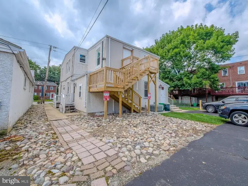 Updated Twin Office Building in Media Boro with Versatile Dual-level Space