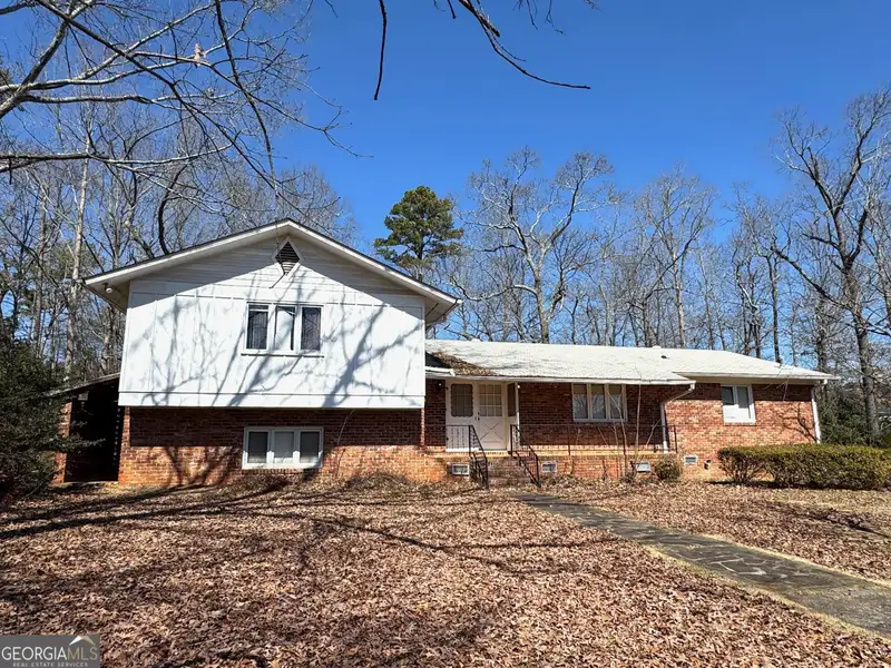 Versatile Church Campus with Four Buildings on 4.68 Acres in Mcdonough