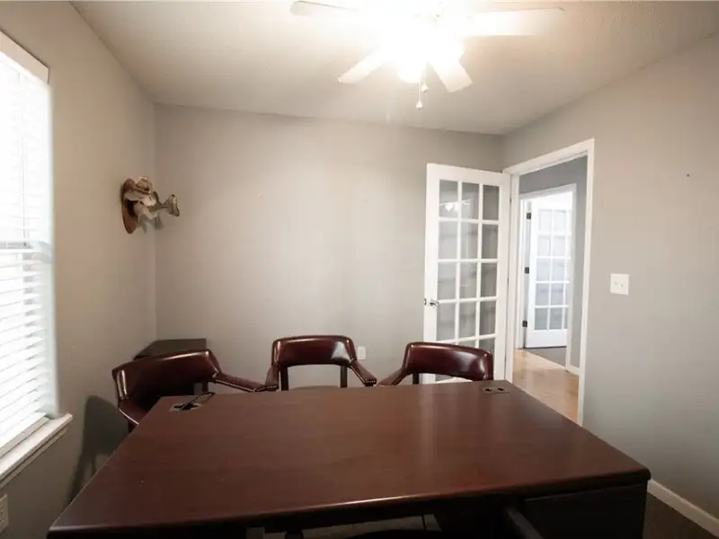 Commercial Building with Office Space Near Hwy 12, Close to Beaver Lake and Prairie Creek Marina