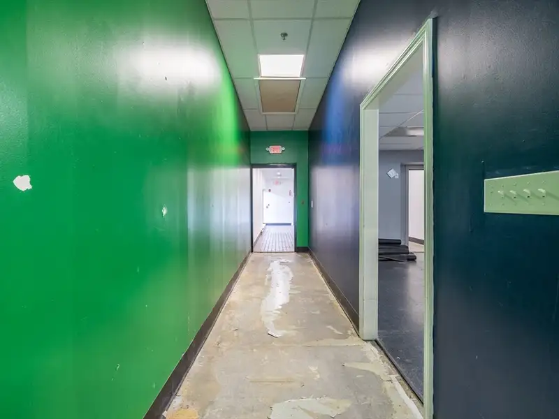 Industrial Building for Lease in North Reading with Office and Warehouse Flexibility