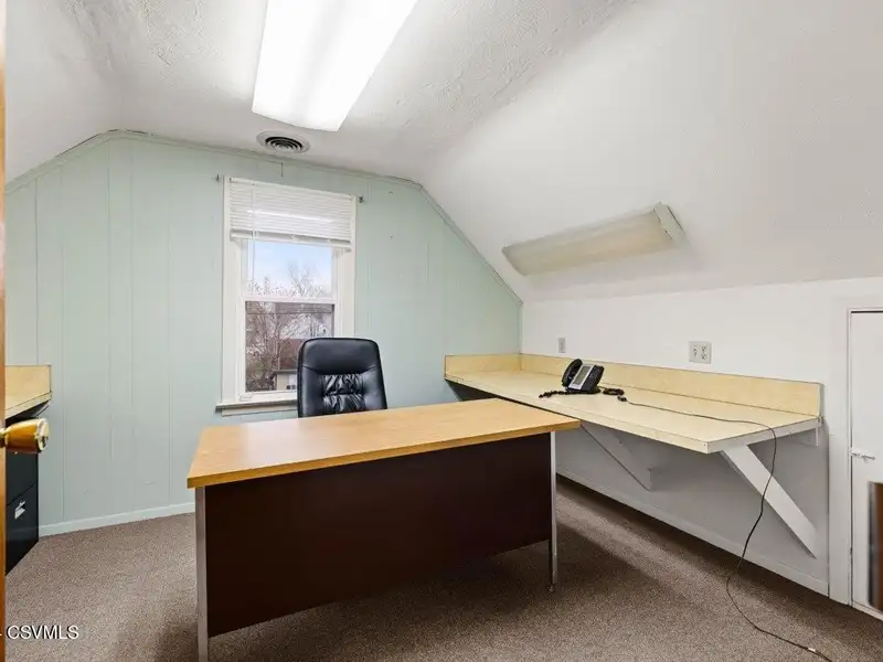Flexible 4,000 Sf Commercial Building in Prime Location with High Visibility and Ample Parking
