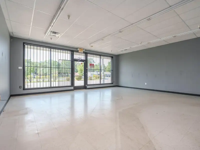 Prime 1,500 Sf Retail Space for Lease in Portage at High-traffic Corner