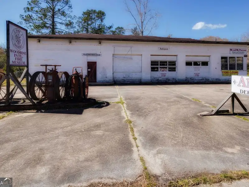 4-acre Commercial Property with Historic Fire Museum on Us Hwy 17, Woodbine