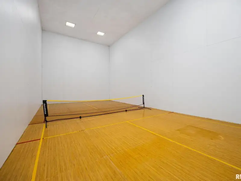 Turnkey Commercial Fitness Facility with Strong Membership Base in Prime Location