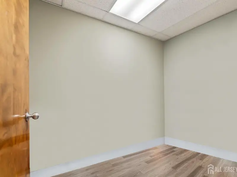First-floor Medical/professional Office Condo for Sale/lease on Route 130