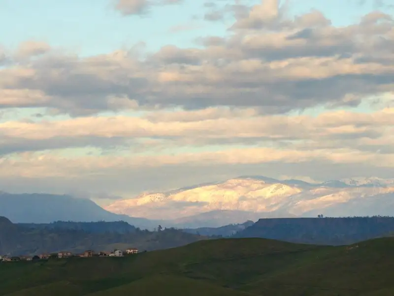Luxury Estate with Stunning Views, Pool, Wine Cellar, and Extensive Amenities in Friant
