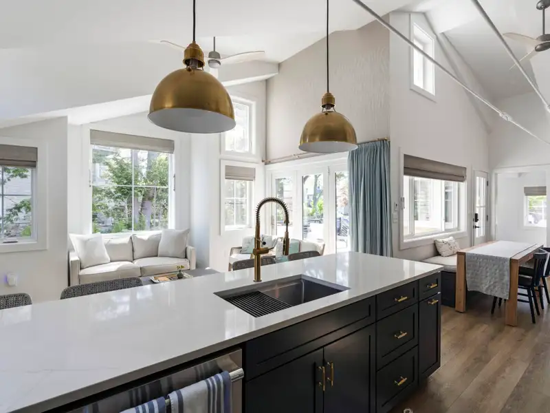 High-end Restaurant Space with Outdoor Dining and Residential Unit in Ogunquit