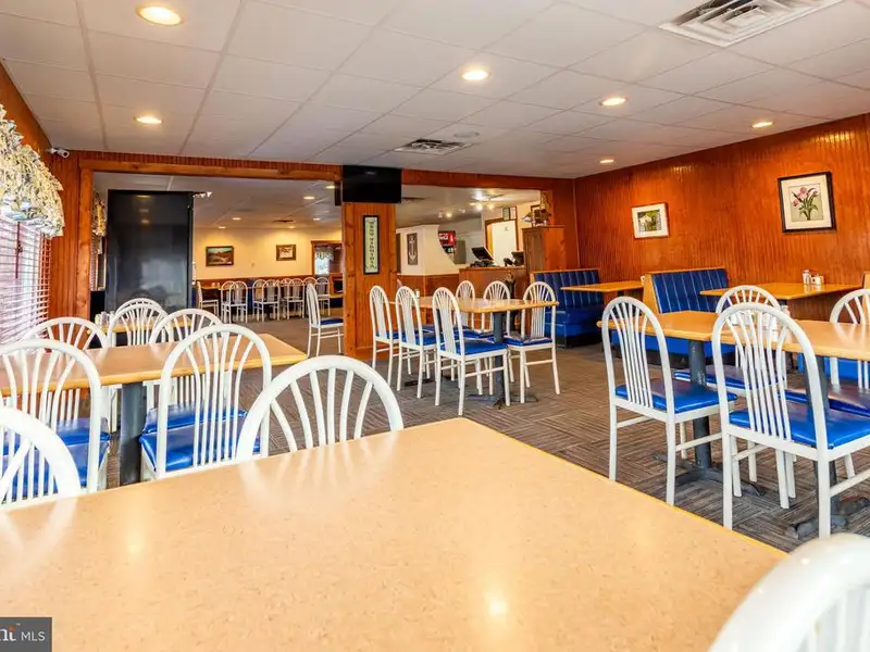 Established Restaurant with Commercial Kitchen and 120+ Seating in Hardy County