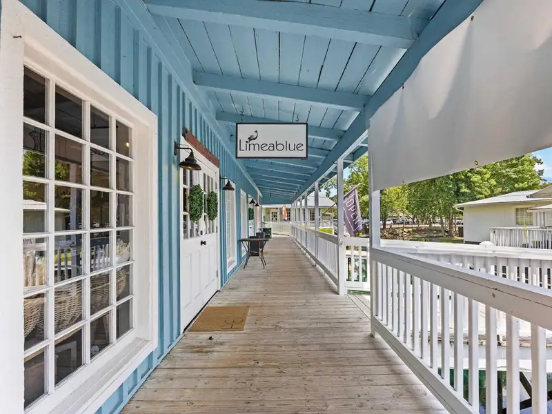 Retail Space for Lease in Pawleys Island's Island Shops - 1,722 Sf