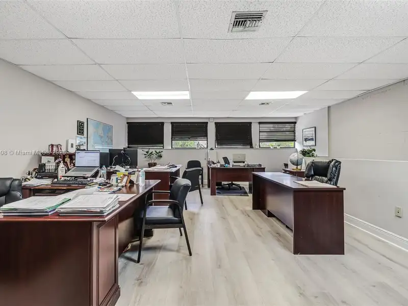 Office Warehouse with Dedicated Space in Kendall Park Commercial Area
