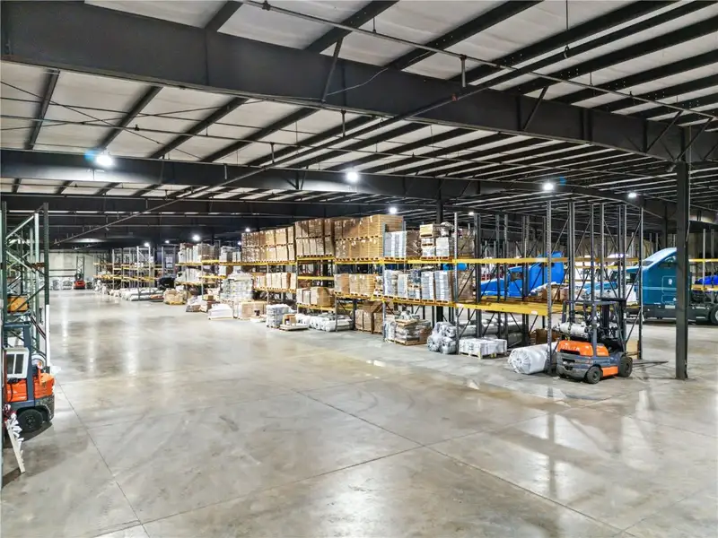 54,000 Sf Heated Warehouse and Office Space in Marion, Ia with Wash Bay and Loading Options