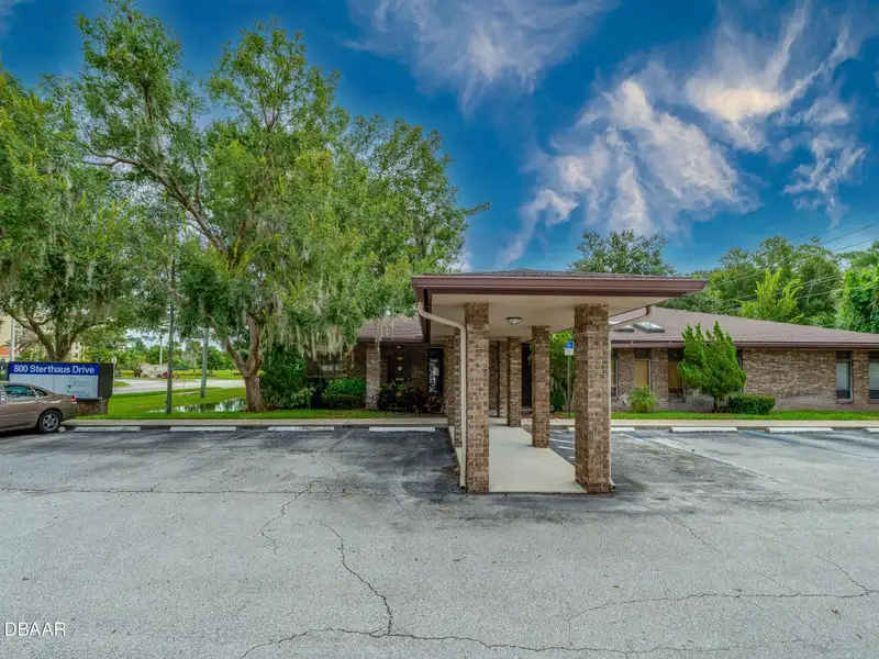 Upgraded 2112 S.f. Medical Office Space in Ormond Beach, Near Granada Blvd.