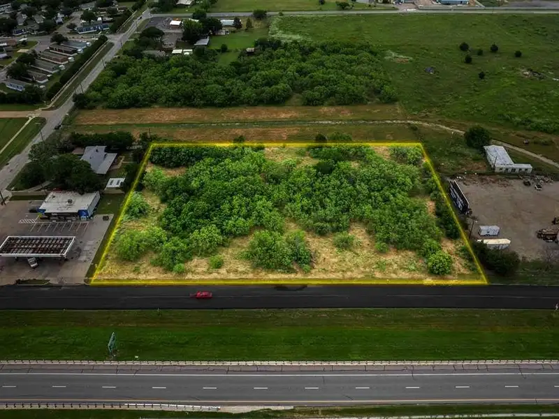 Commercial Property for Sale: 2.53-acre Lot on Northwest Freeway, Wichita Falls, Tx