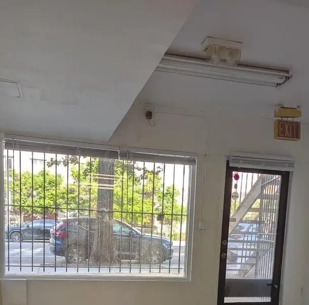 Ground Floor Retail Space for Lease in Logan Circle/shaw - 730 Sf