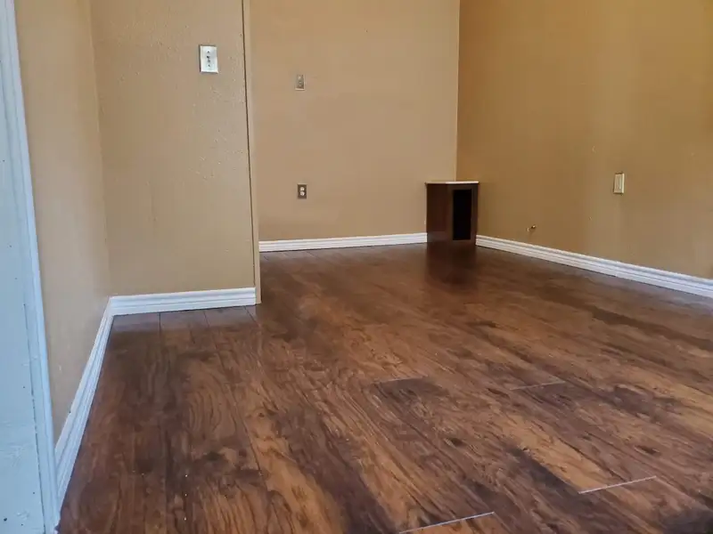 Income-producing Duplex in Ingram, Tx with Positive Cash Flow and Privacy Fencing