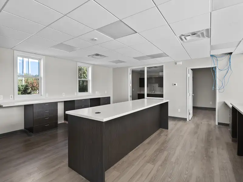 Class a Retail/office Space in Vineyard Parkway Business Park, Texas Corners