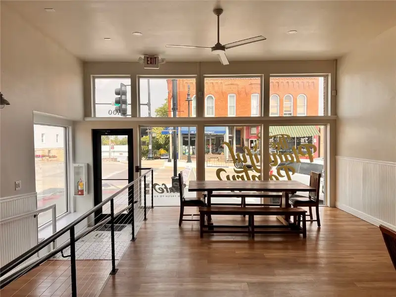Turn-key Restaurant Space for Lease in Mt. Vernon with Fully Equipped Kitchen