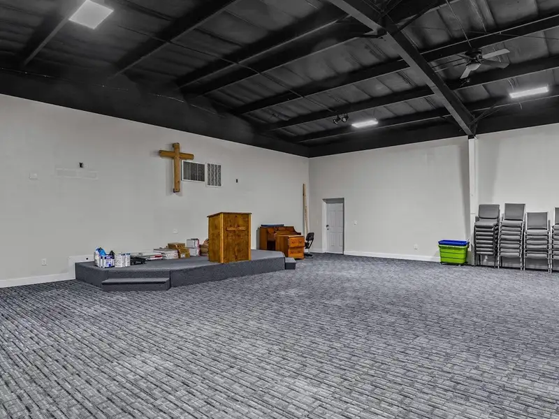 Multi-use Commercial Property on Park Avenue in Rifle – 2,400 Sf Building, 0.25 Acres