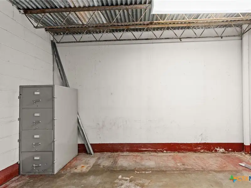 High-visibility Industrial Property with Multiple Access Points in Killeen Area