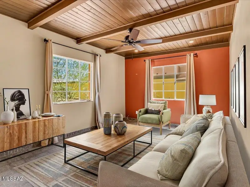 Fully Renovated Multi-family Property in Miramonte Neighborhood with 6 Apartments