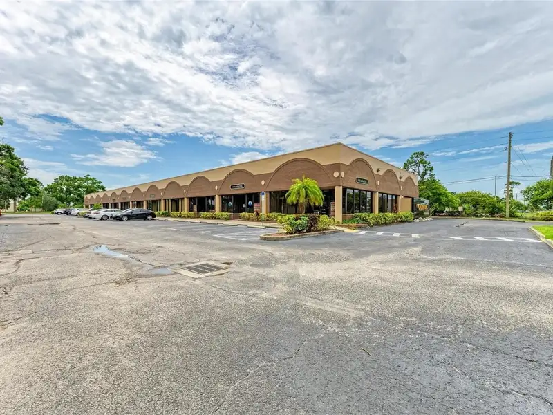 Professional Office Condo in Centrally Located Largo, 1830 Sq.ft with 7 Private Offices