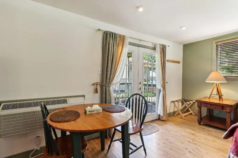 Turnkey B&b and Event Center in Wisconsin Dells with 17 Guest Suites