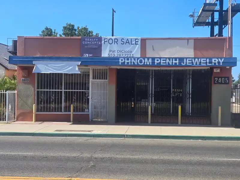 Single Story Free-standing Building with Dual Retail Spaces Near Va Hospital Fresno