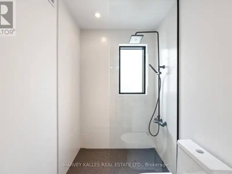 Modern Two Bedroom Suite in Bedford Park with High-end Finishes and Great Amenities