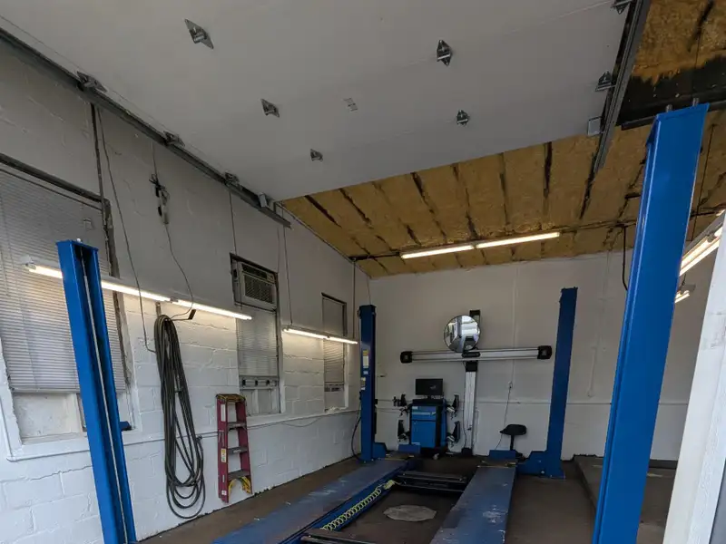 Turnkey Tire Business for Lease with Fully Equipped Office and Three Bays