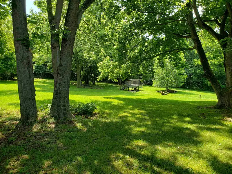 Versatile Retail Gift Shop and Cottages on 7.95 Acres with Mountain Views