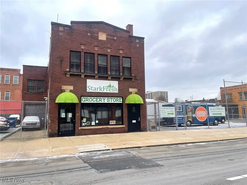 Mixed-use Building in Downtown Canton: Retail, Offices, Warehouse, Apartment
