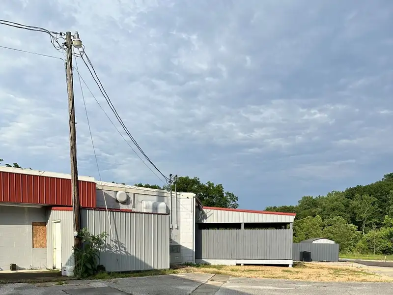 Commercial Restaurant with Rv Hookups and Additional Lot Near I-40 Exit 152