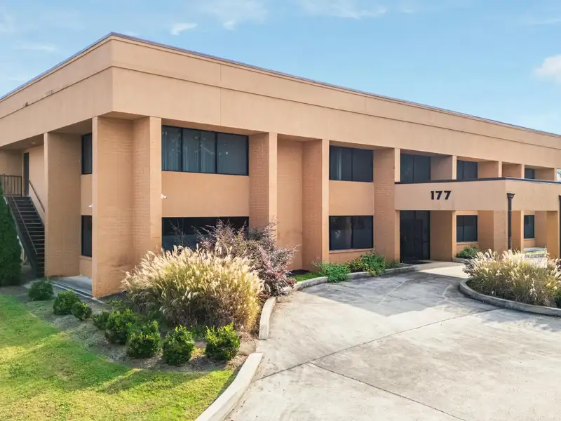 Cleveland, Tn Office Suites for Lease - Newly Remodeled, 2,400 & 2,164 Sq Ft