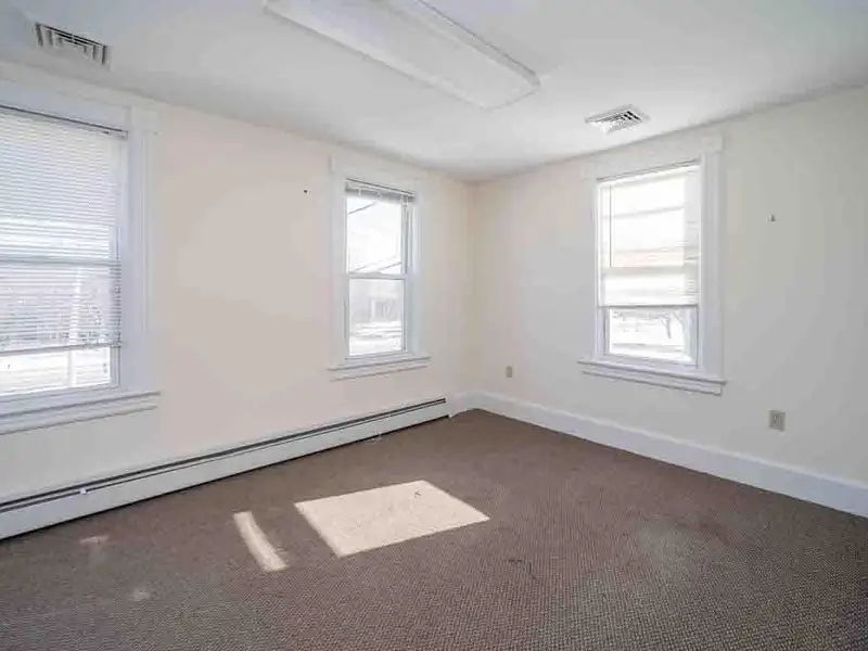 Newly Renovated 5-unit Office Building Near Crystal Run Healthcare and I-86