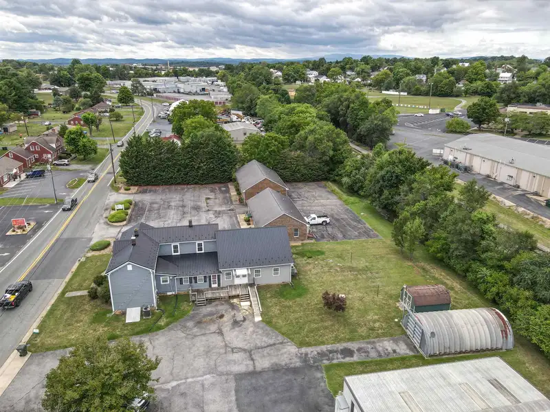 Versatile 6,724 Sqft Residential-commercial Property in Prime Location with Multiple Income Potential