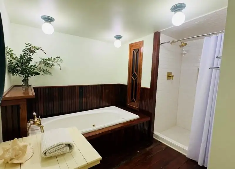 Versatile Historic District Property for Restaurant, Venue, or Retail with Ample Parking