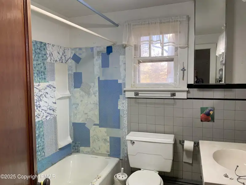 Prime 2-acre Commercial Property with 3-bedroom Home in High Traffic Area
