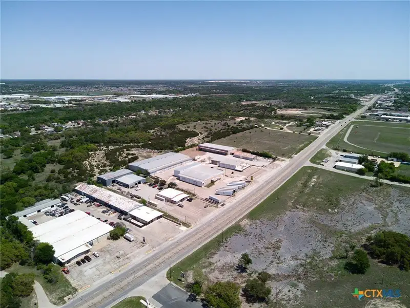 High-visibility Industrial Property with Multiple Access Points in Killeen Area