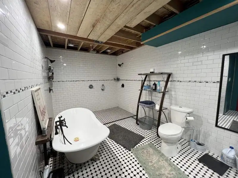 Versatile Mixed-use Property with Office Space and Storage in Residential Area